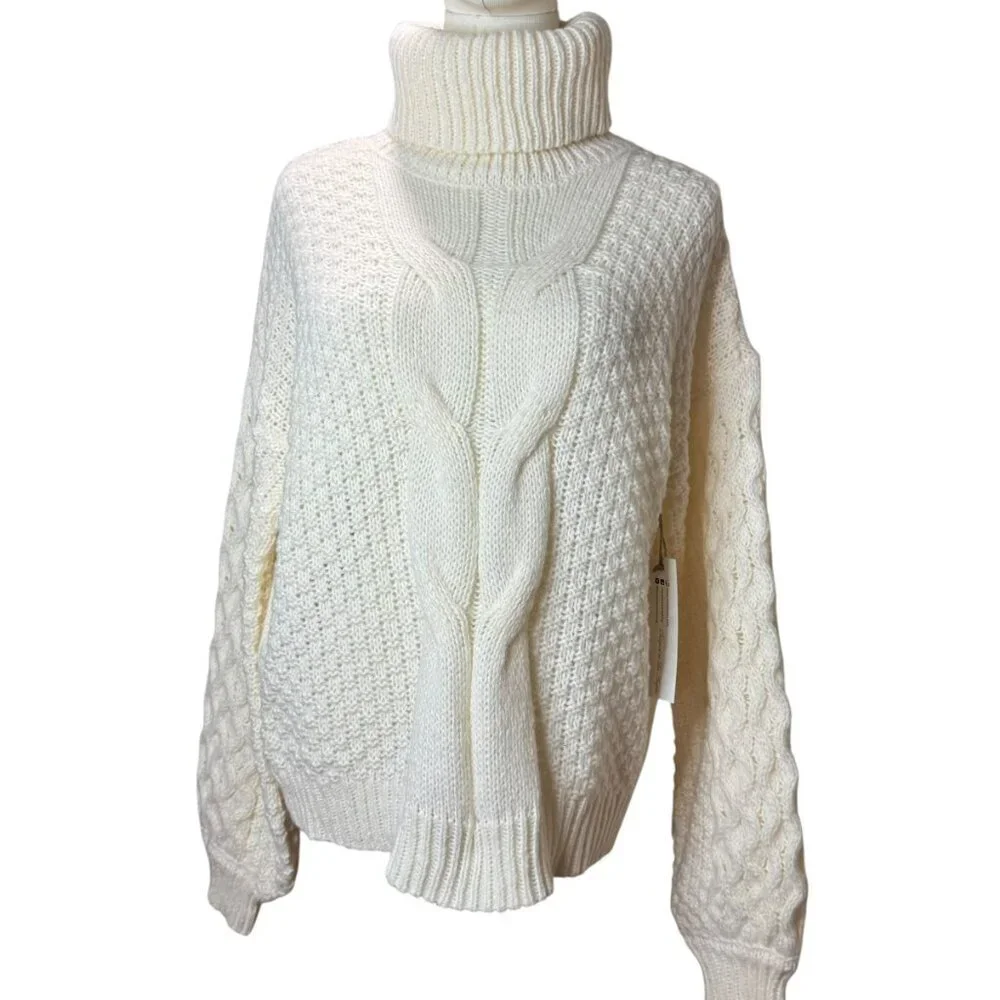 Woven Heart Cream Chunky Knit Turtleneck Sweater M NWT | Cable Sleeve Pullover